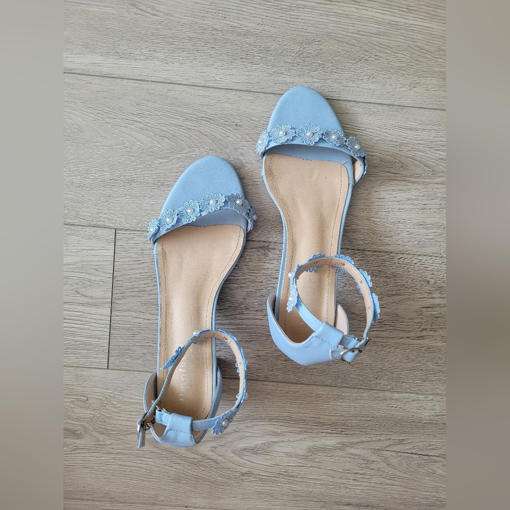 Floral Strap Block Heel Sandals